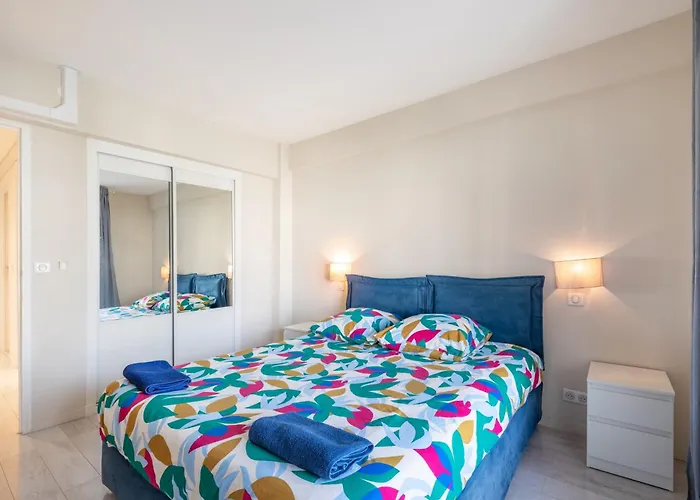 Yank\'S Centre Juan Les Pins 5 Min Des Plages
